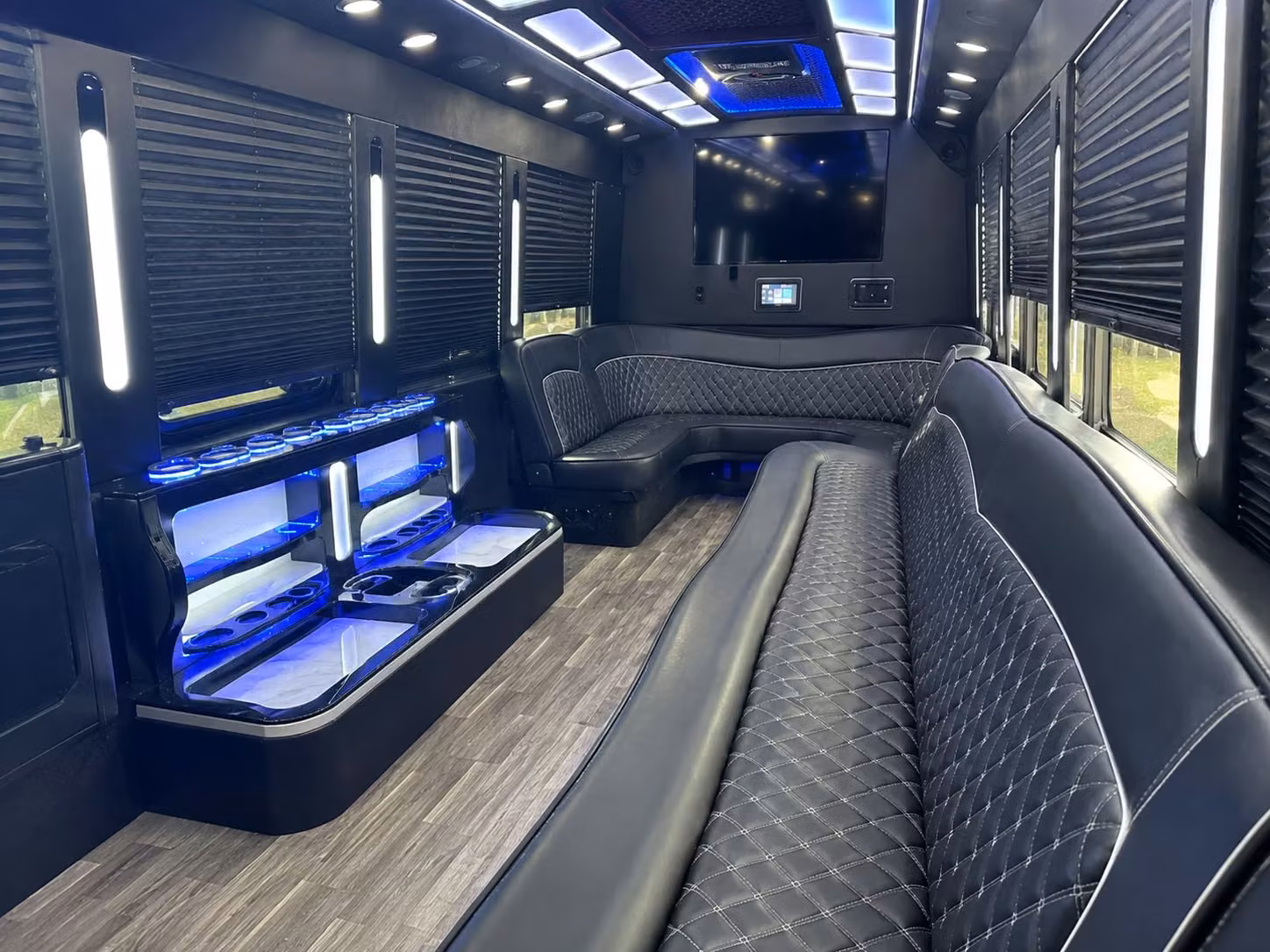 shoreline amphitheatre trips are even better on a party bus